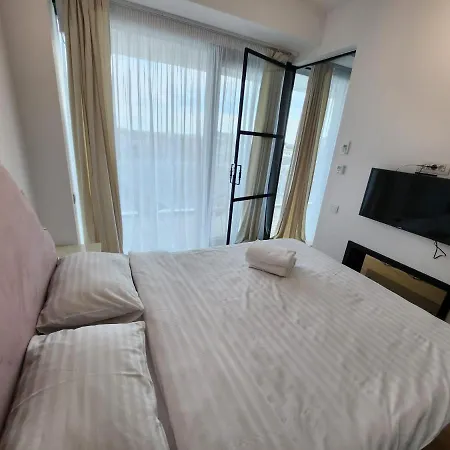 Hotel One Near In *